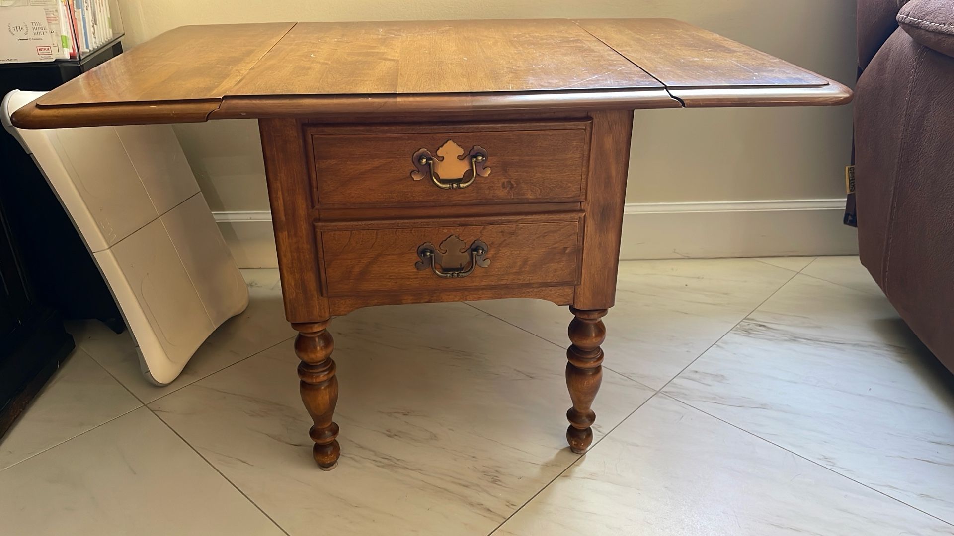 Coffee Or Bedside Table That Collapses And Extends