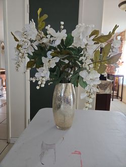 Artificial Flowers With Vase