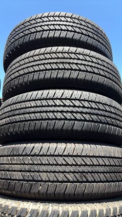265/70R17 Bringestone vendo 4 llantas con 95% de vida las 4