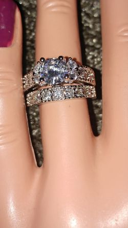 Beautiful wedding ring set