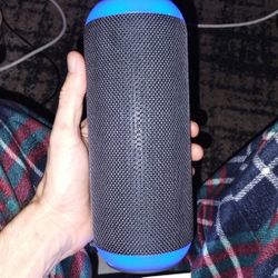 Bluetooth speaker with lights 