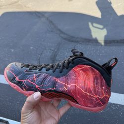 Nike Foamposite Strangerthings Size 11.5