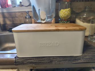 Bread box