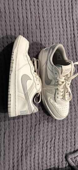 Nike Classic Men’s size 7