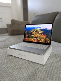 MacBook Neo - Silver