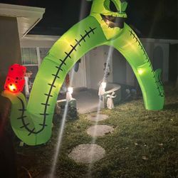 Oogie Boogie Halloween Arch