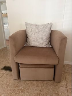Accent chair