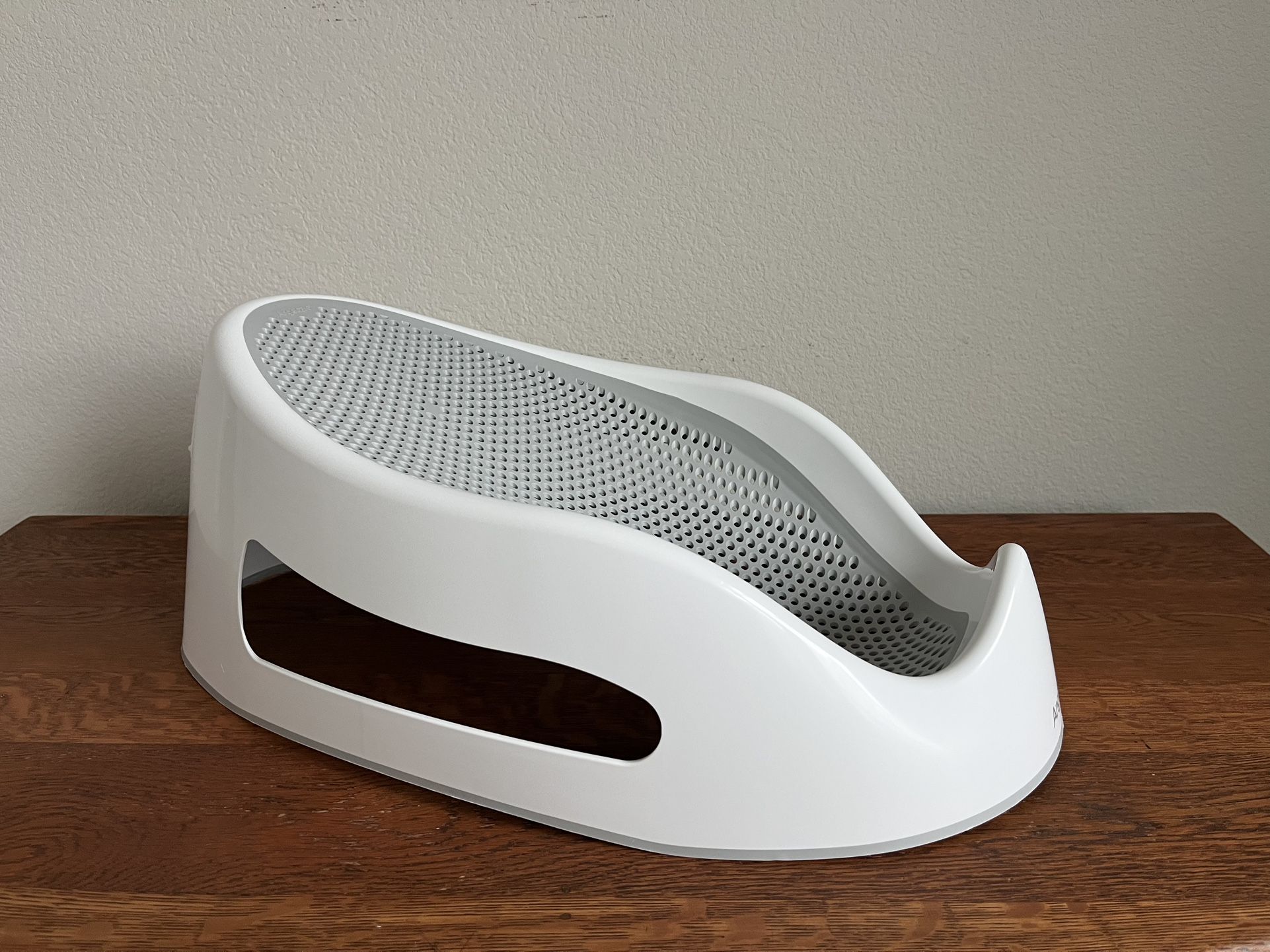 Anglecare Baby Bath Support