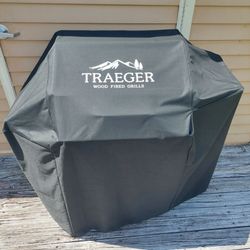 Traeger Silverton 620 Wood Fired Grill Equipped with Wi Fire Technology 6-in-1 Versatility and Exclusive D2 Direct Drive System Like New Condition