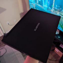 GIGABYTE RTX Gaming Laptop 