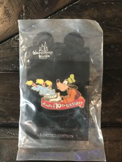WDW Goofy 70th Birthday Disney Pin