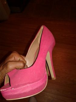 Hot pink heels!