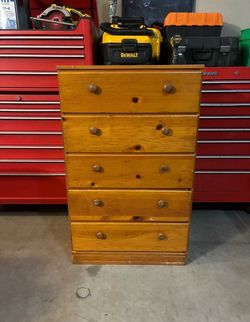 5-Drawer Dresser (Rustic Style)