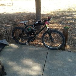 80 Cc 2 Stroke With A Straight Pipe And Upgrades.450 Or Trade