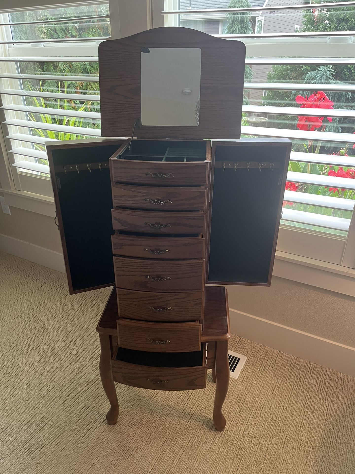 Standing Jewelry Box 