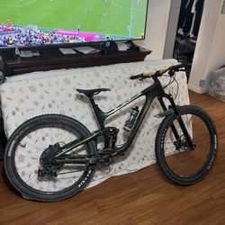 Giant Full Suspension Fiber Carbon 