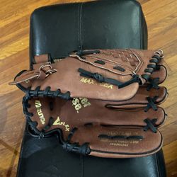 Base Ball Glove Mi zumo Brand 11 Inchez New Left Handed 