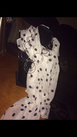 Bufanda y collar de Penelope Ann