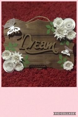 Wood paper flower plaque