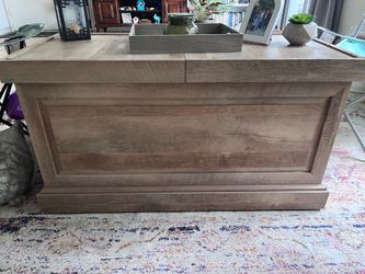 Rollable chest