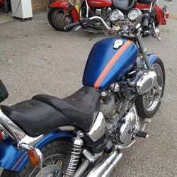 Motorcycle Yamaha Virago 750 Blue 