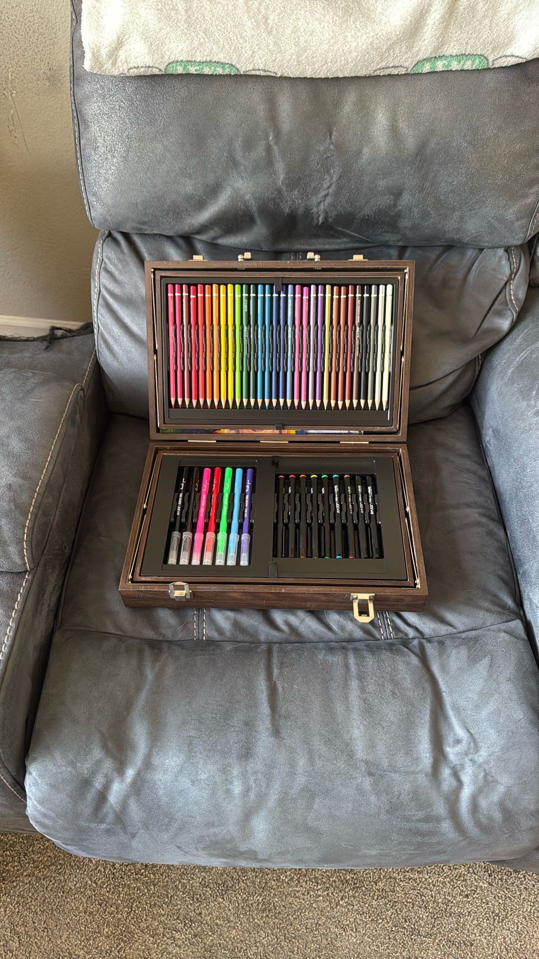 Art Paint Pencil Pen Oil Pastel Wood Suitcase Kit Set