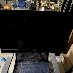 RV TV Jensen LED Smart  40in TV 12 VOLTS