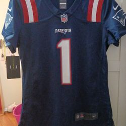 NWT Women's Jerseys 