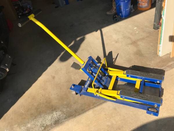 Goodyear Motorcycle Jack, 1500 lb capacity.