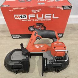 Milwaukee 12V FUEL Compact Band Saw