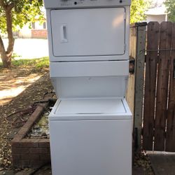 Whirlpool Stack Washer And Gas Dryer 