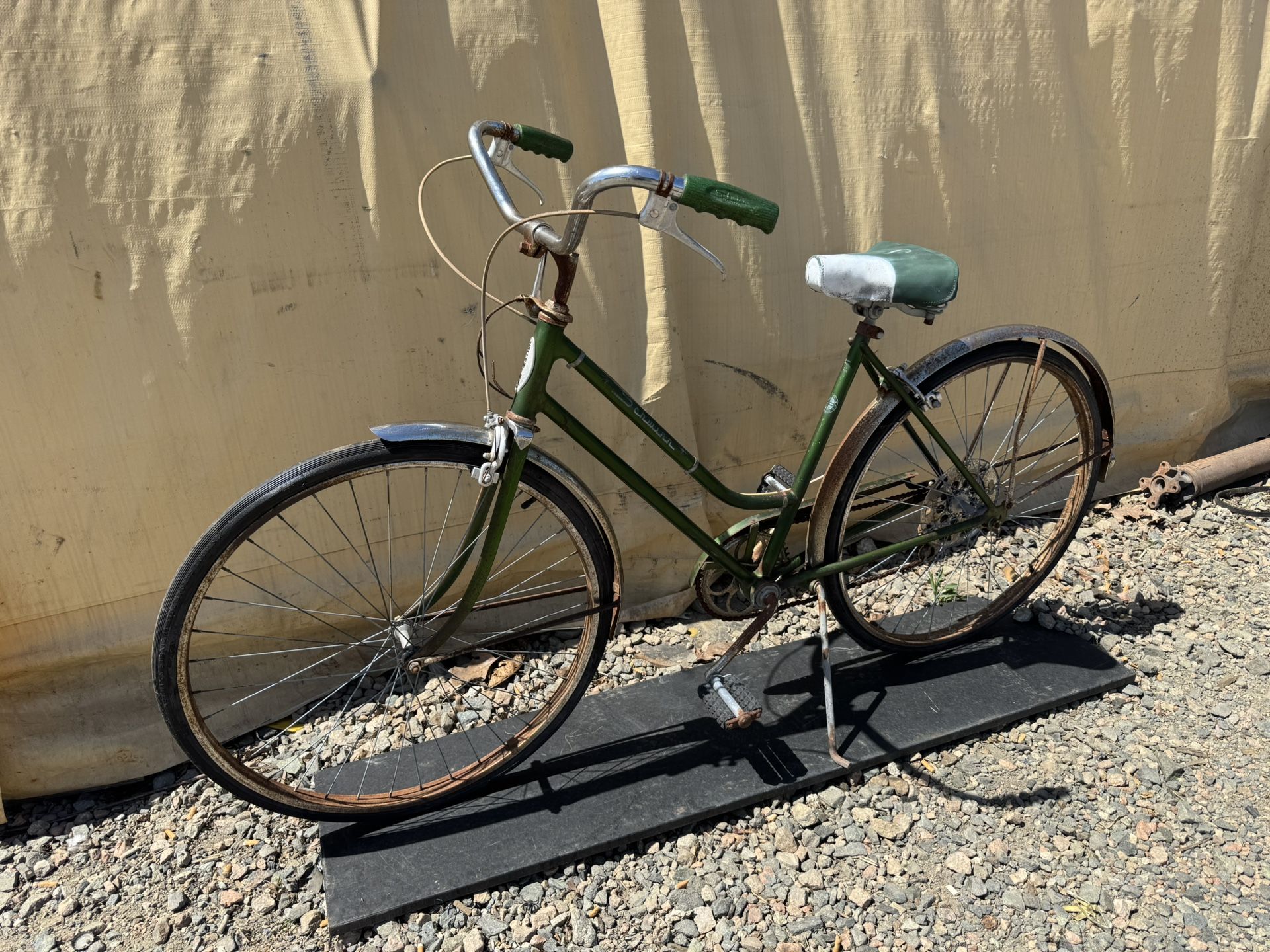 Vintage Schwinn Breeze Collegiate Woman’s Bike Bicycle