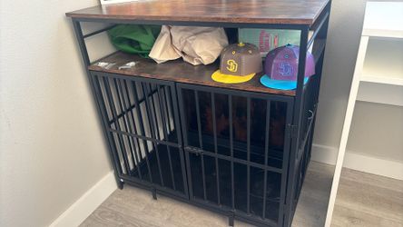 Like new dog crate furniture