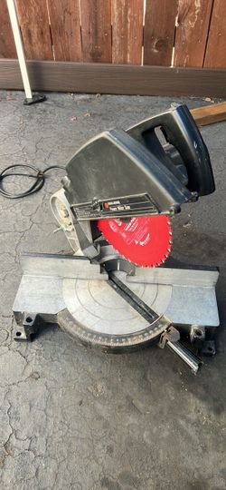 Black & Decker Saw