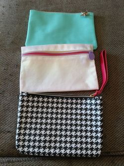 17  ipsy cosmetic bags