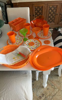 25 piece outdoor indoor table wear - dishes etc!