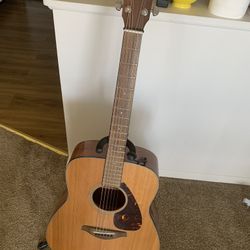 Yamaha FG 700s