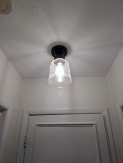 2 Light Fixtures