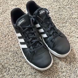 Size 6 adidas shoes
