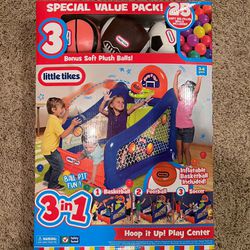 Little Tikes Hoop It Up Play Center Ball Pit Value Pack, Kids Ages 3 and up