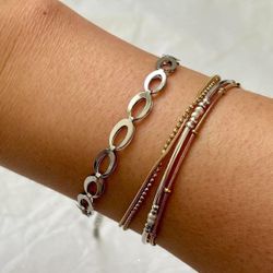 Oval link chain bracelet in silver  [Handmade]  ** Waterproof ** No tarnish ** The 304 Stainless steel oval link chain bracelet is very simple(96)55