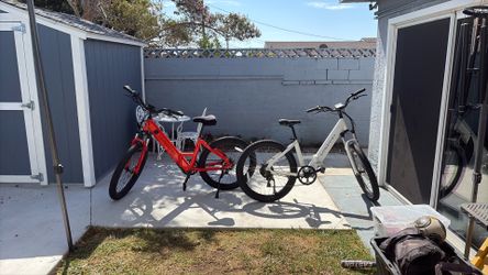 2 SONDORS  Electric bikes