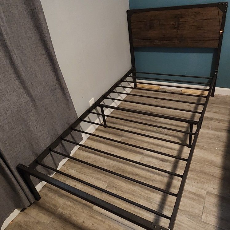 Twin Size Bed / Patio Furniture Also Available.