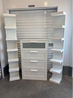 Dresser shelves set