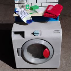 Little Tikes Clothes WASHER / DRYER with Accessories 