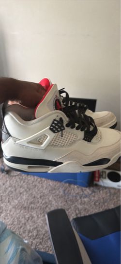 Jordan 4s