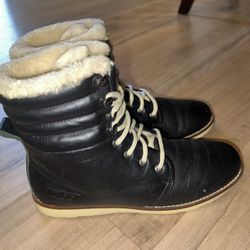 Black leather UGG Boots, Mens 8, Womens 10