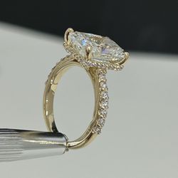 6.00CTW 14KT Gold Radiant Cut Engagement Ring 