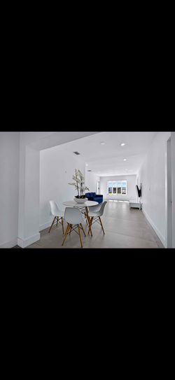 4-PERSON DINING TABLE SET – $100