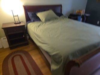 Bedroom set queen